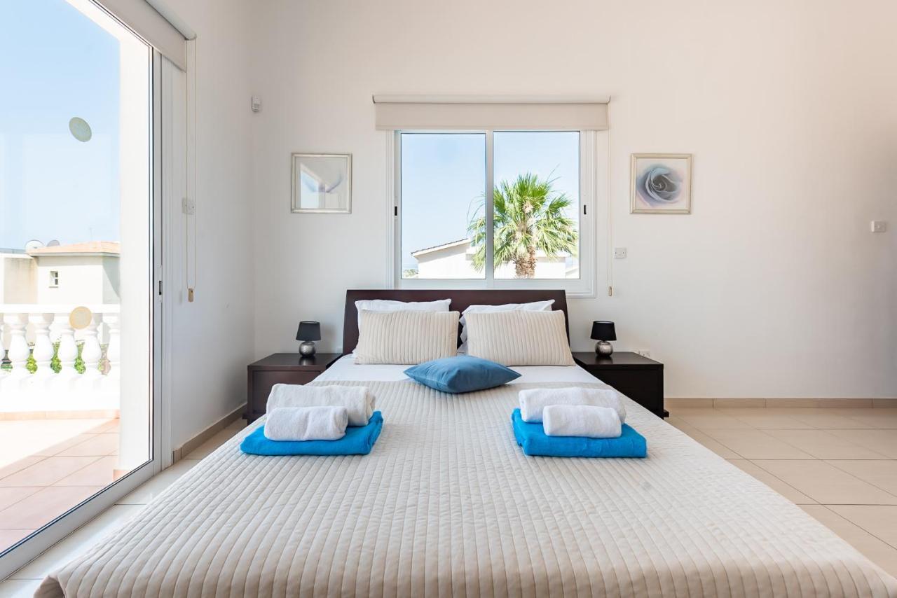 קורל ביי Villa Alysia By Ezoria Villas מראה חיצוני תמונה