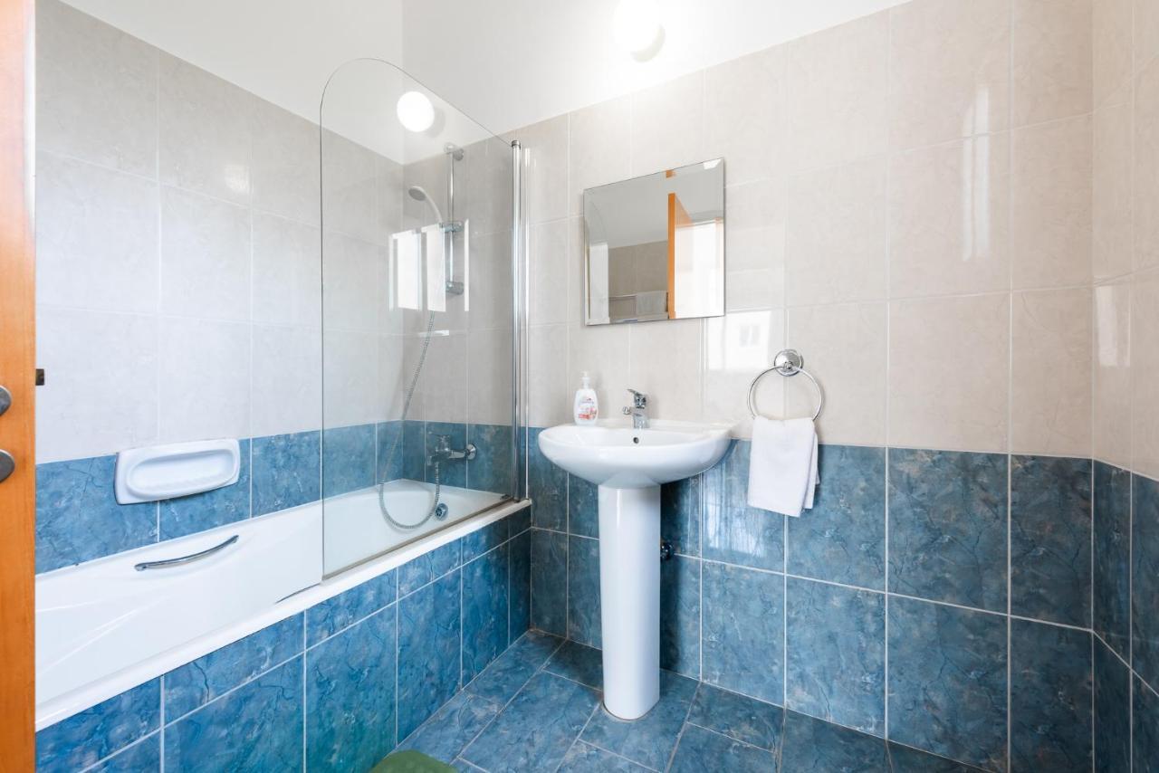 קורל ביי Villa Alysia By Ezoria Villas מראה חיצוני תמונה